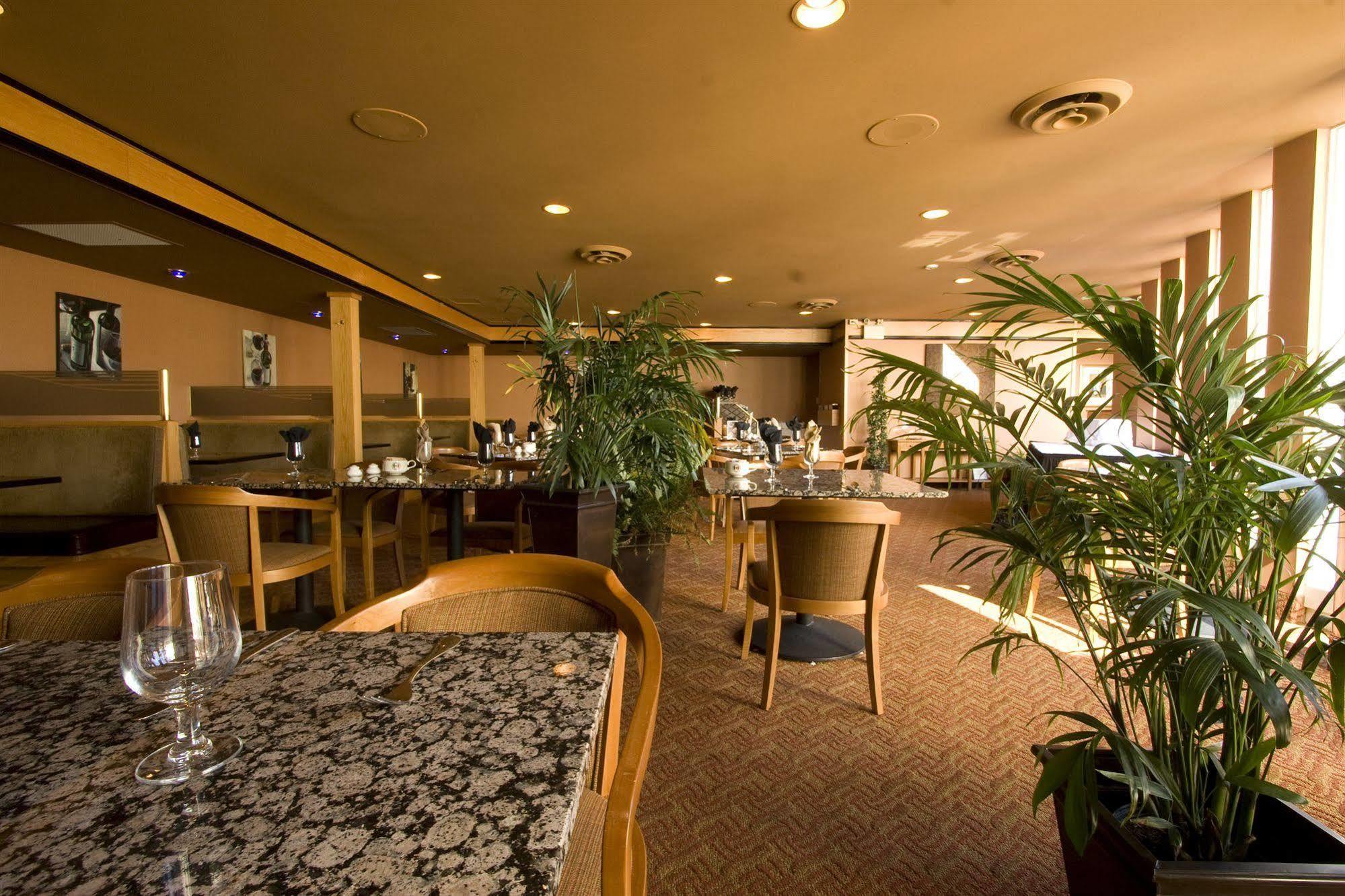 Coast Discovery Inn Campbell River Exterior foto